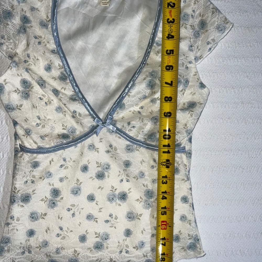 Thirty Thirty Womens Y2K Babydoll Top Size XS Soft Romantic Floral Lace Trim - Picture 7 of 7